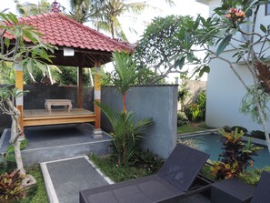 Outdoor pool, pool loungers