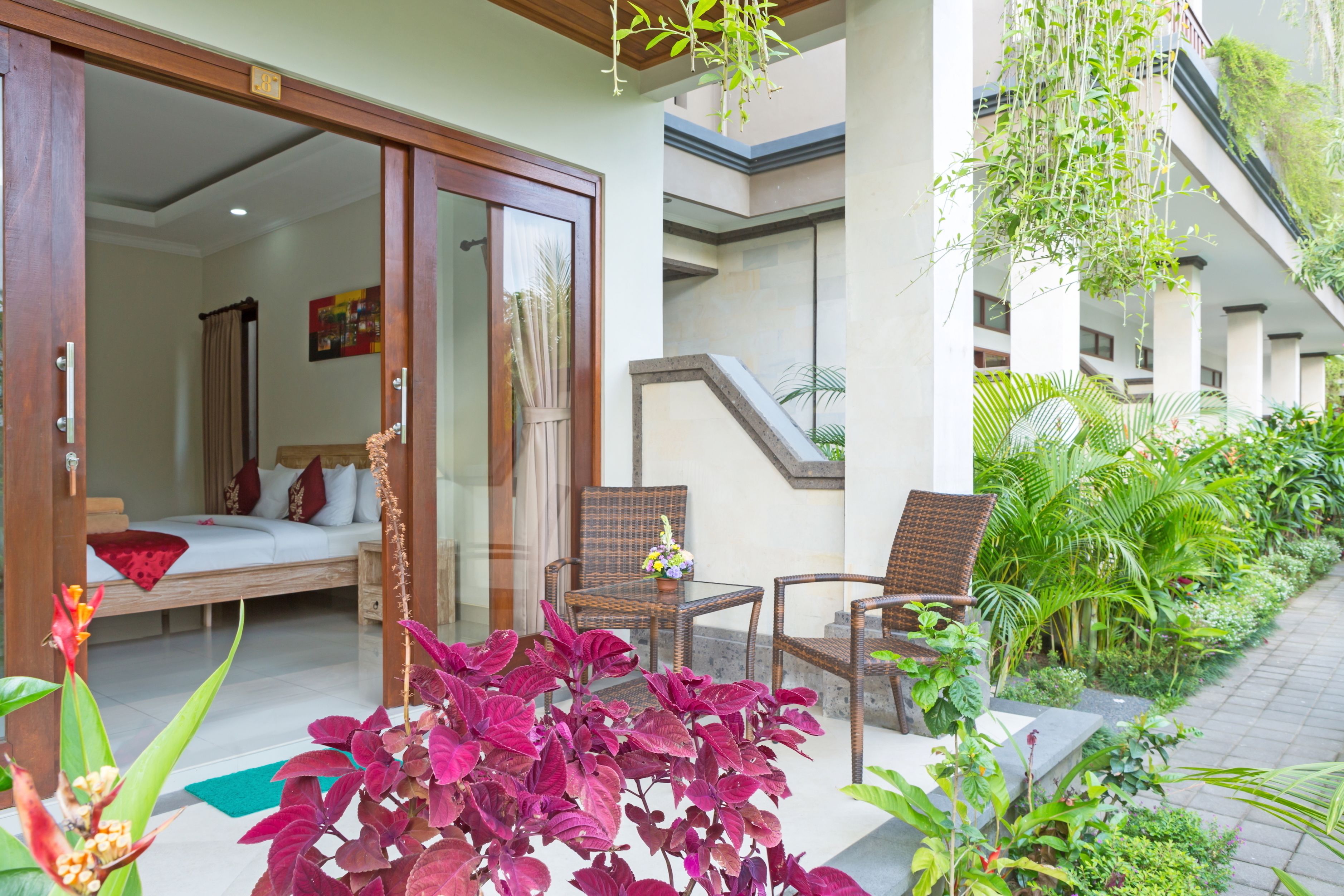 deluxe room, 1 bedroom | desk, blackout curtains, rollaway beds, free wifi