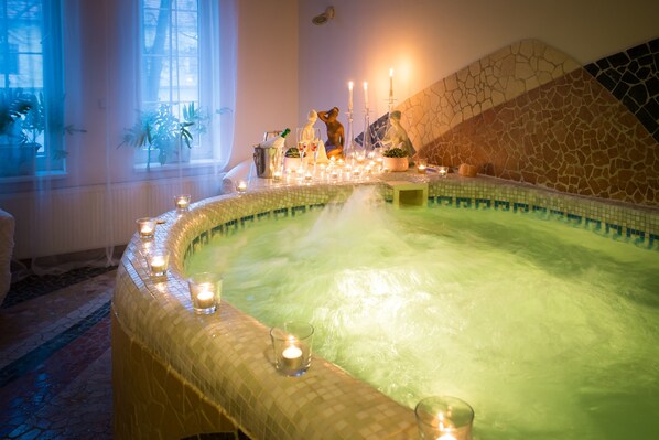 Bain à remous intérieur