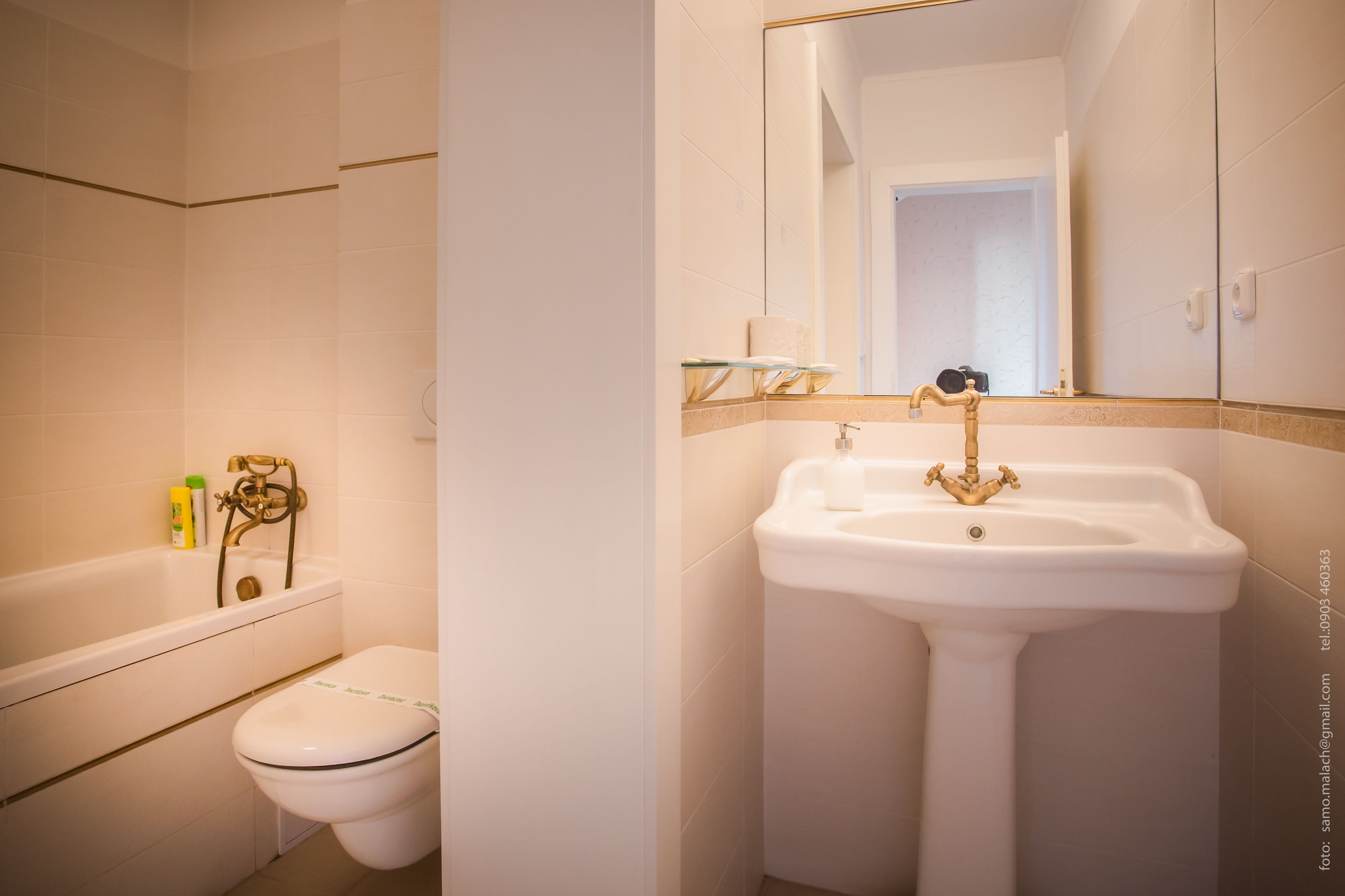deluxe double or twin room | bathroom | free toiletries, hair dryer, towels