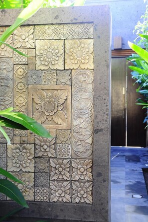 Property grounds - Puri Mesari Suites (Denpasar)