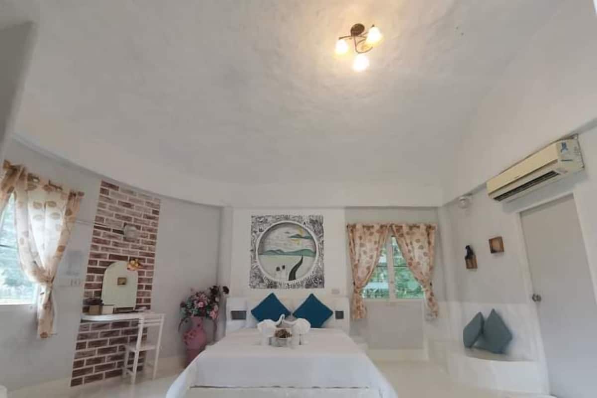 Deluxe Villa | Artículos del minibar gratis y decoración personalizada