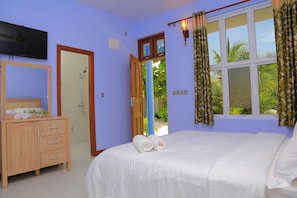 Deluxe Double Room, Garden View | In-room safe, desk, soundproofing, free cots/infant beds