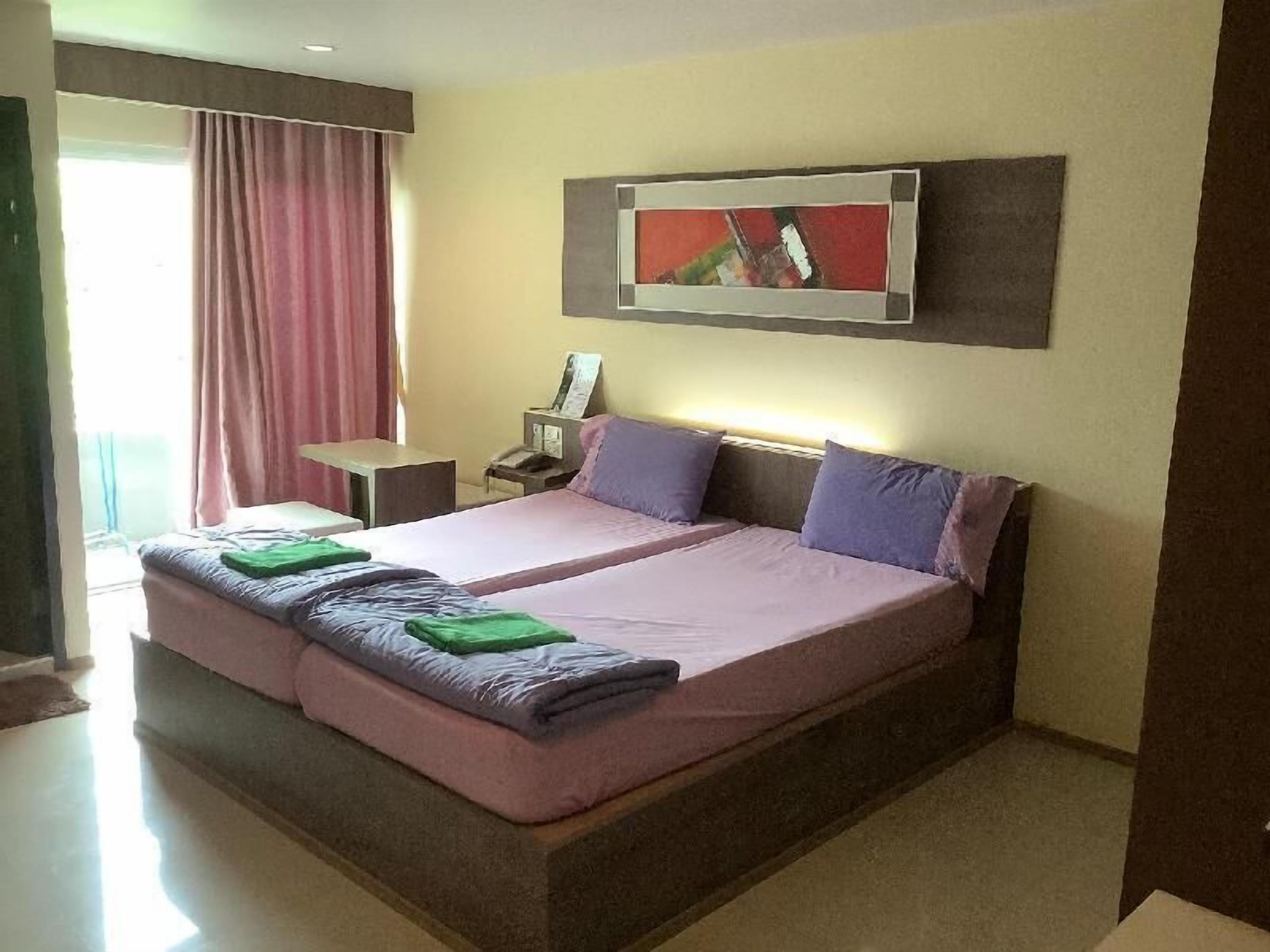 Minibar, kostenloses WLAN, Bettwäsche