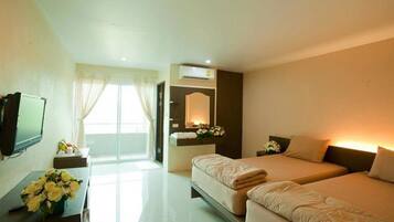 Minibar, free WiFi, bed sheets