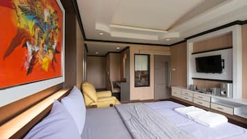 Minibar, wifi gratis y ropa de cama