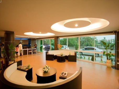 Check-in/check-out kiosk