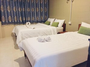 Desk, free WiFi - Nett Hotel (Lop Buri)