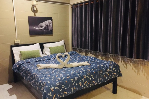 Standard Double Room, Air Conditioned | Desk, free WiFi