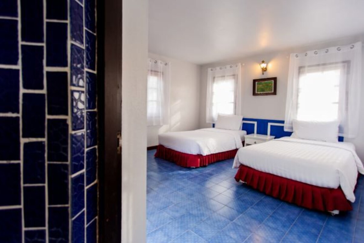 In-room safe, desk, blackout drapes, bed sheets