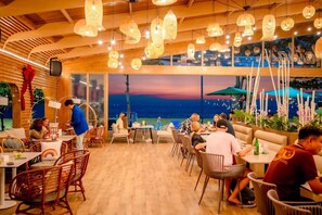 2 restaurants, lunch, dinner served; international cuisine - Natural Park Resort (Pattaya)