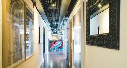 Base Hotel by Keflavik Airport