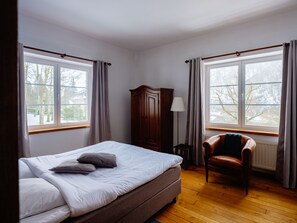 Comfort Plus Double or Twin Room | Hochwertige Bettwaren, Zimmersafe, Schreibtisch, Bügeleisen/Bügelbrett
