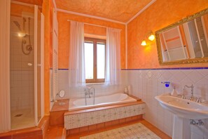 Villa, 3 Bedrooms | Bathroom | Separate bathtub and shower, hair dryer, bidet, towels