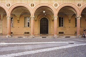 Property entrance - Casa Isolani Santo Stefano (Bologna)