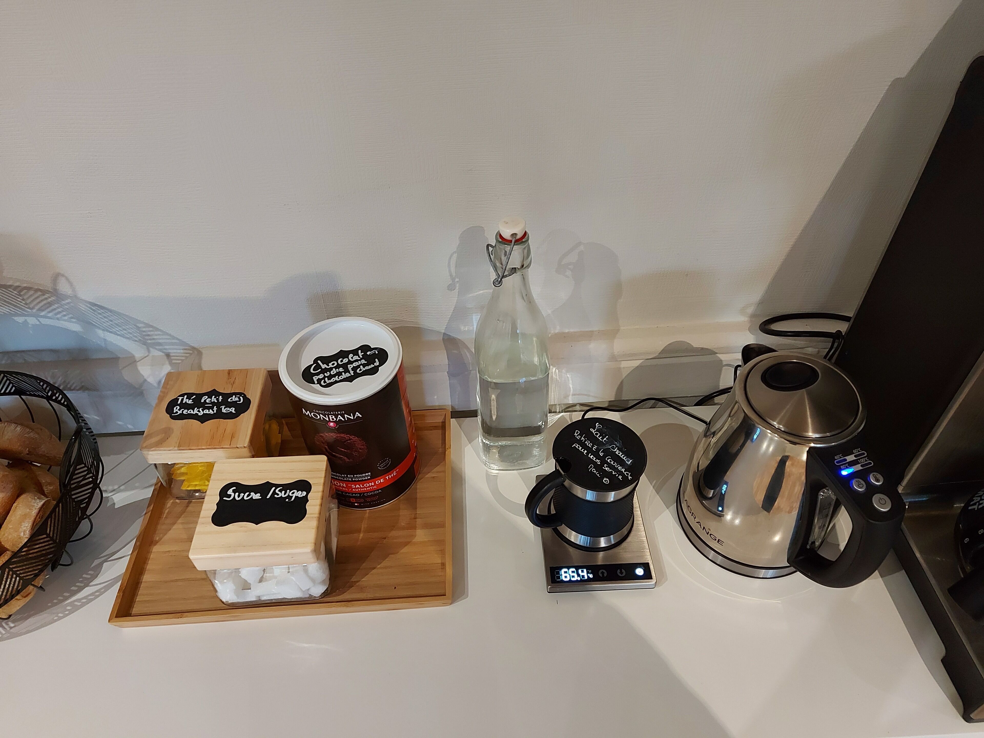 Petit déjeuner buffet (9.5 EUR par personne)