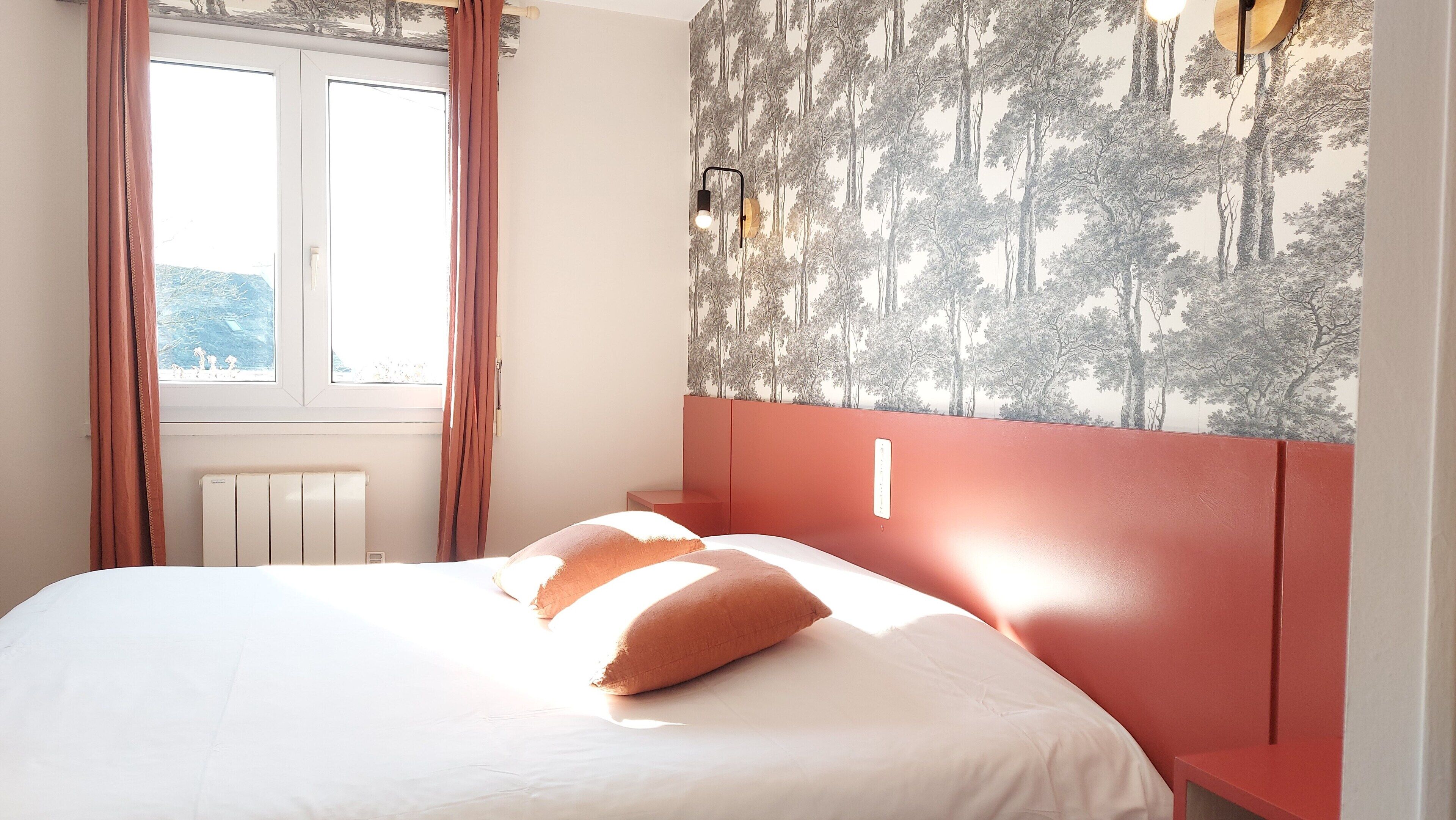 comfort double or twin room | 1 bedroom, in-room safe, desk, laptop workspace