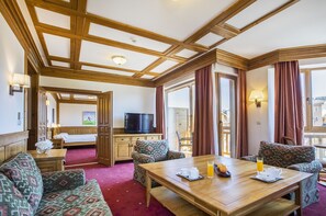 Superior suite, 1 slaapkamer | 1 slaapkamer, luxe beddengoed, een minibar, een kluis op de kamer