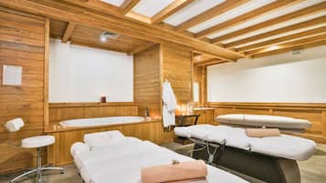 Couples treatment rooms, sauna, steam room, body treatments, body scrubs