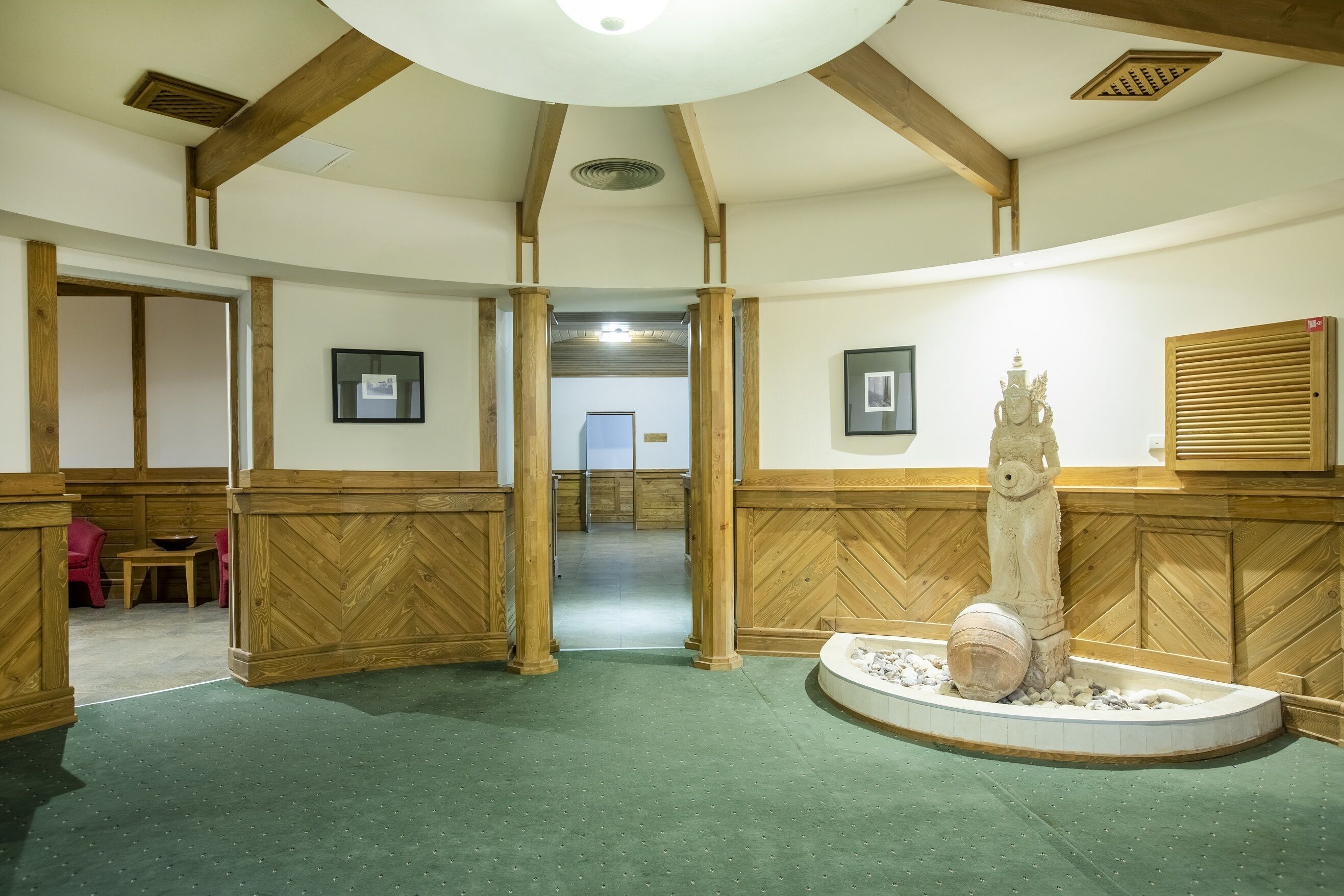 couples treatment room(s), sauna, steam room, body treatments