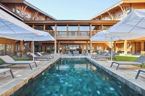 Pirin Golf & Country Club Apartment Complex