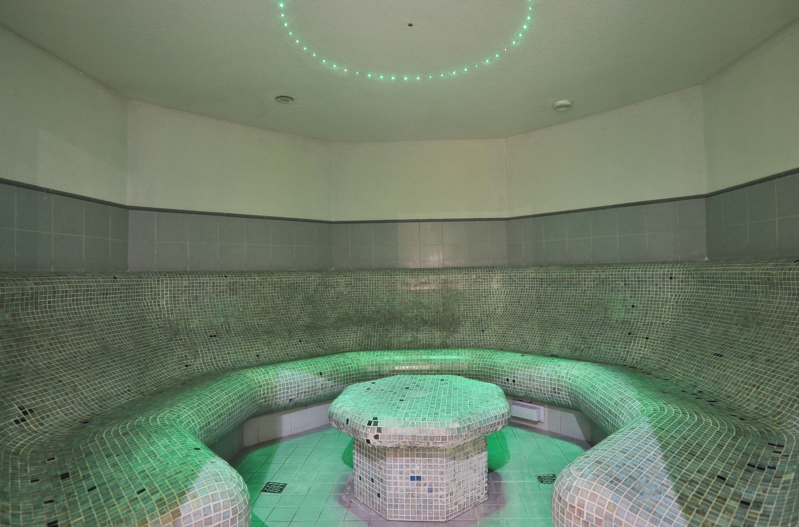 双人护理室、桑拿、热水浴缸、湿蒸房、身体护理、体膜护理