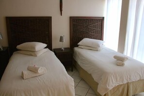 Bàn ủi/dụng cụ ủi quần áo, truy cập Internet không dây miễn phí