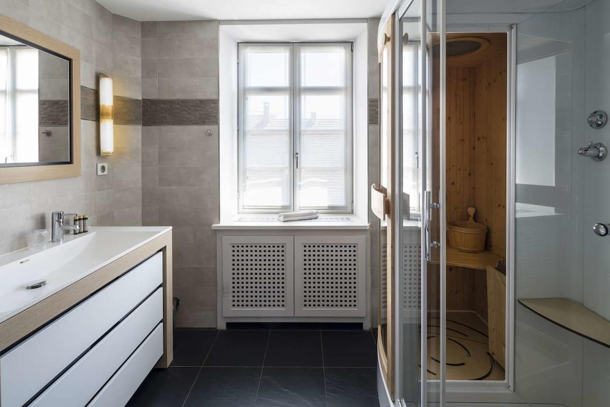 double room (cheval blanc) | bathroom | free toiletries, hair dryer, bathrobes, slippers