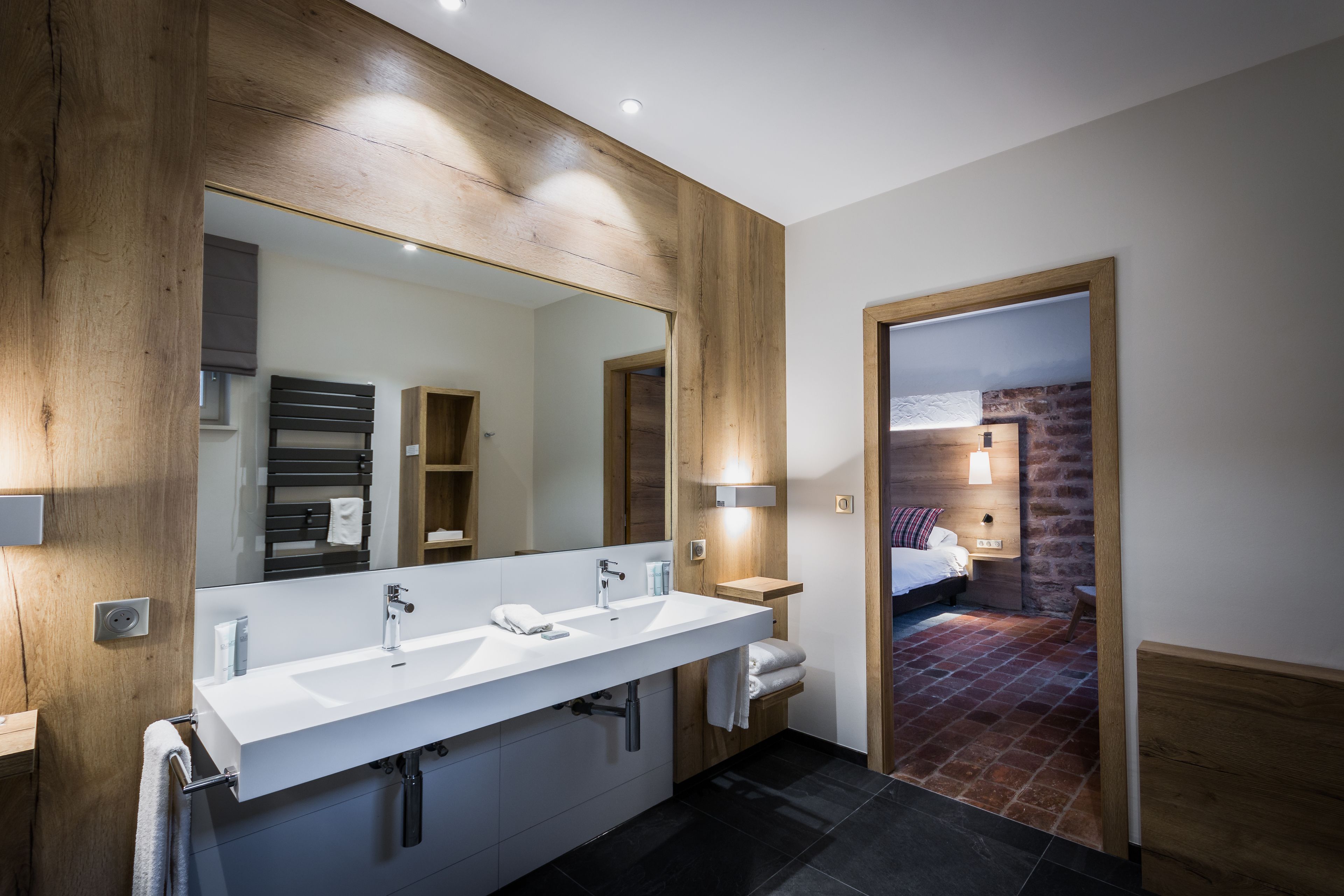 junior suite (winstub) | bathroom | free toiletries, hair dryer, bathrobes, slippers