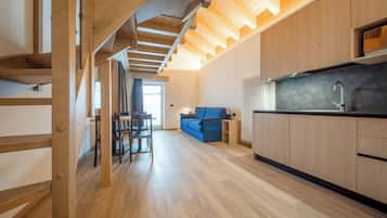 Deluxe Apartment, 1 Bedroom (5 Adults) | Wi-Fi gratuito, lenzuola