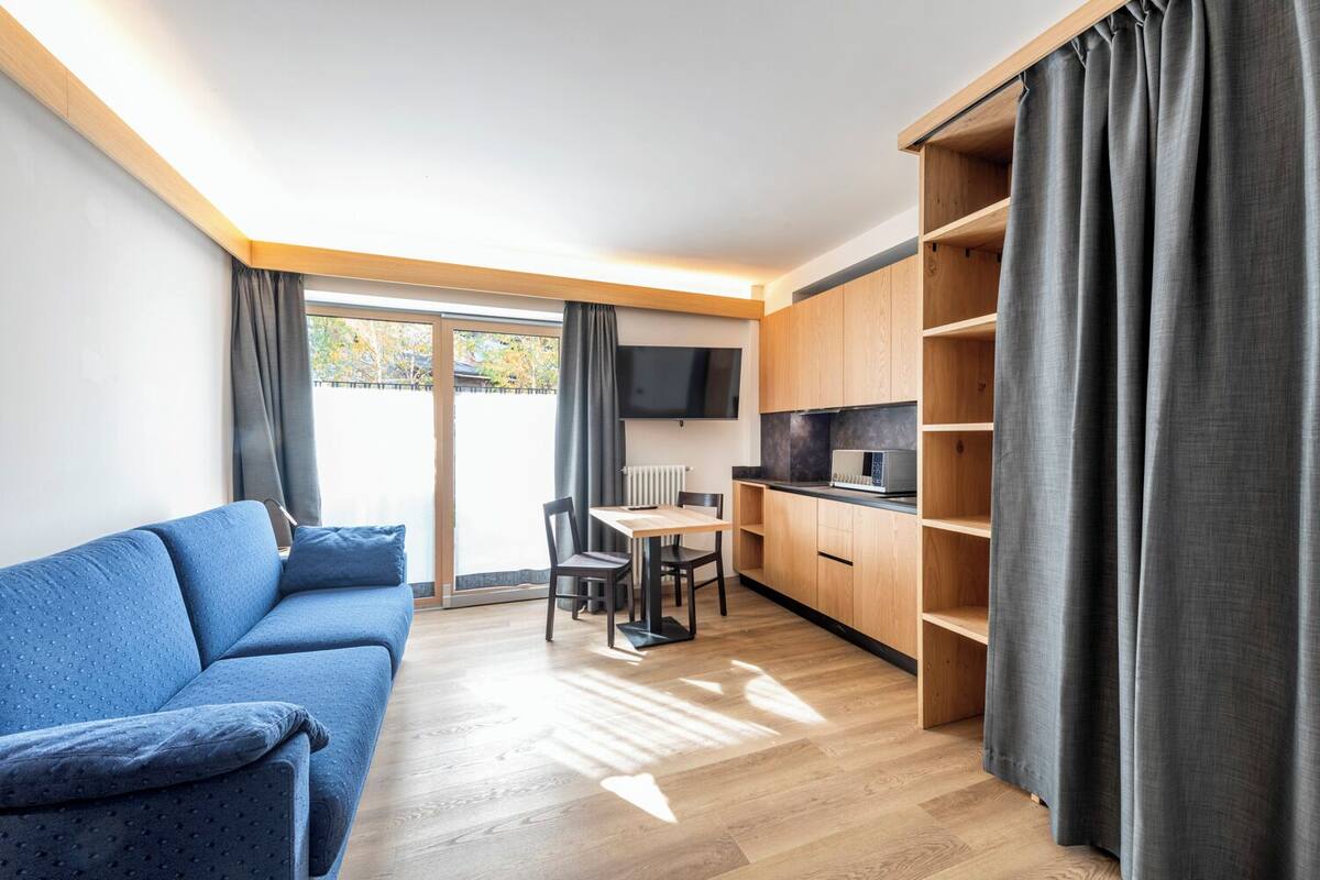 Monolocale Comfort | Cucina privata | Frigorifero, microonde, piano cottura, bollitore elettrico