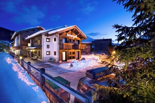 Front of property – evening/night