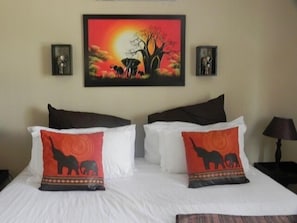 Tallelokero huoneessa, työpöytä, silitysrauta/-lauta, ilmainen Wi-Fi