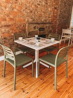 Free daily cooked-to-order breakfast