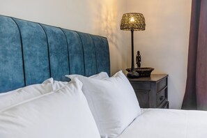 Deluxe-rum - 1 sovrum | Värdeförvaringsskåp på rummet, skrivbord, gratis wi-fi och sängkläder