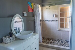 Family Double or Twin Room, 1 Bedroom (Family Room) | Bathroom | Shower, free toiletries, towels - 268 On Ridge Guesthouse (Durban)