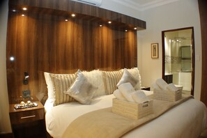 Majesty Luxury Suite With Balcony