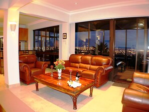 Spacious City View Apartment | Living room