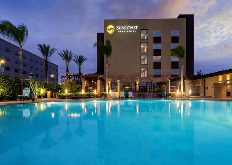 SunCoast Park Hotel Anaheim Resort, Tapestry by Hilton – Affordable hotel in Anaheim