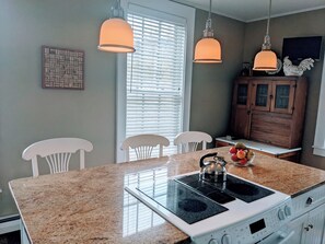 华丽套房, 2 间卧室 | 私人厨房 | 冰箱、微波炉、茶具/咖啡用具、电热水壶