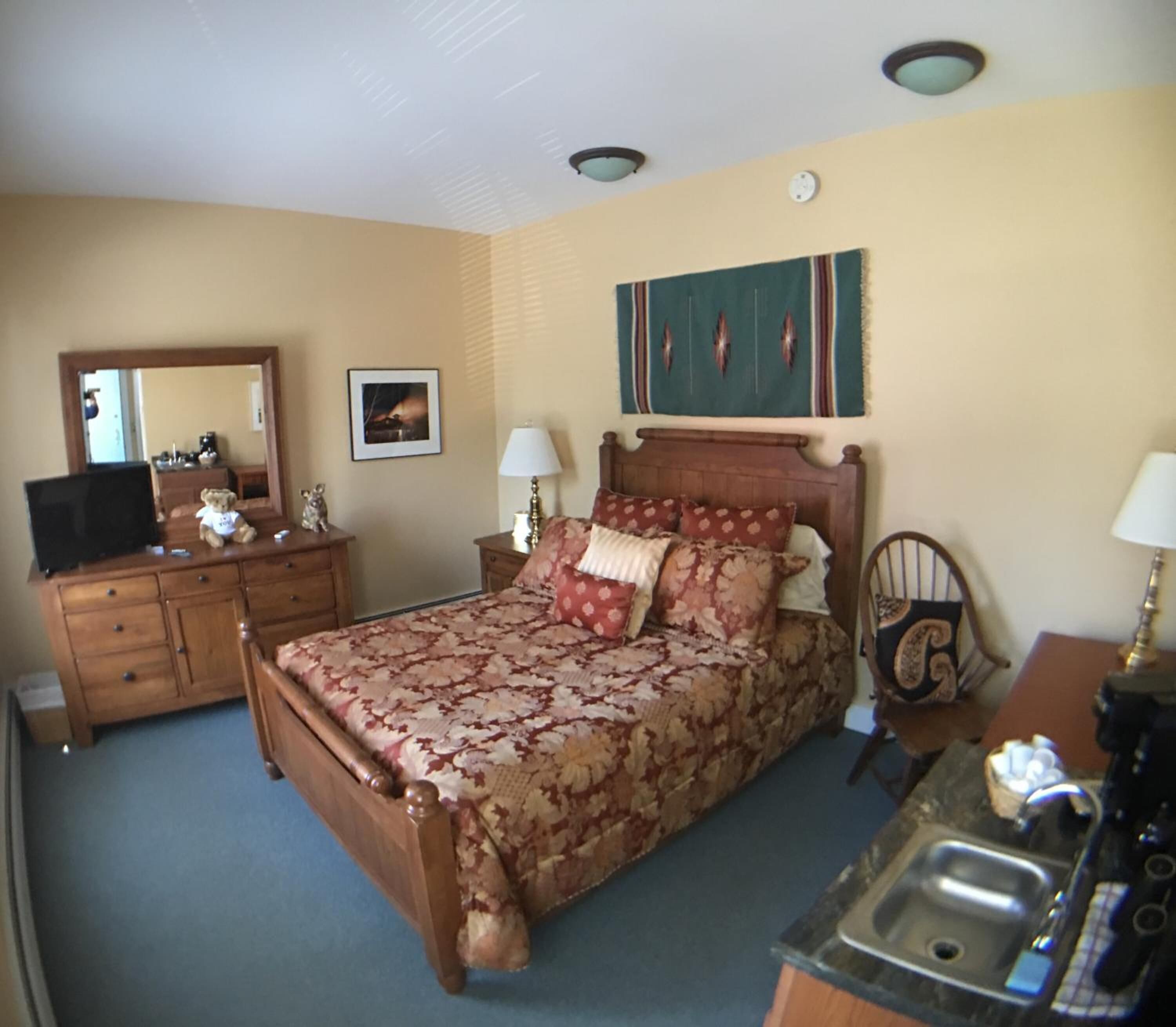 1 bedroom, desk, iron/ironing board, free wifi