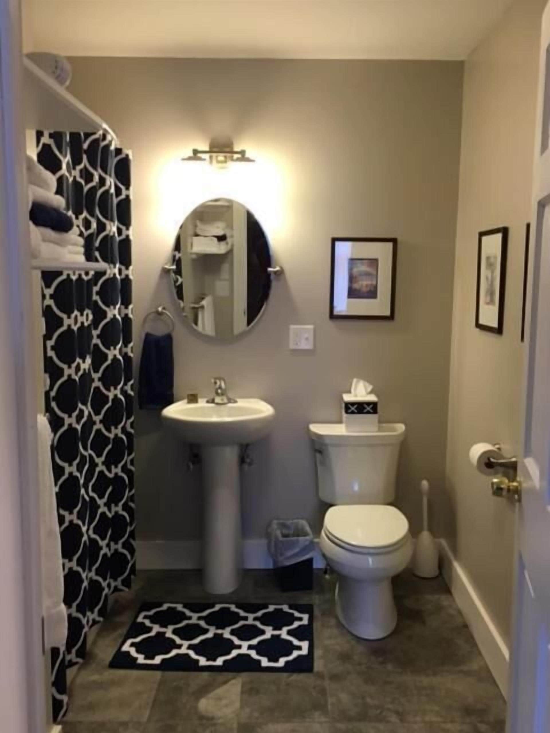south mountain mini suite | bathroom | free toiletries, hair dryer, towels, soap