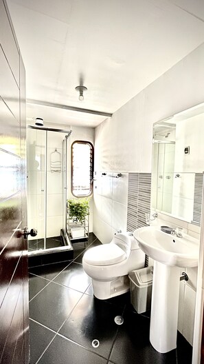Superior Apartment, 2 Bedrooms, Kitchenette | Bathroom - Allinkay Cusco Apart Hotel (Cusco)