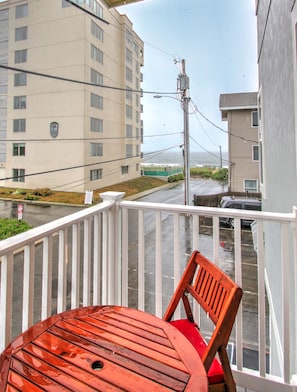 Suite, 1 habitación, cocina, vista al océano | Balcón