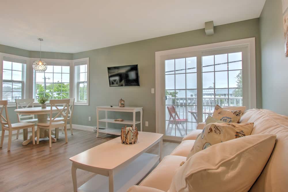 Atlantic Ocean Suites