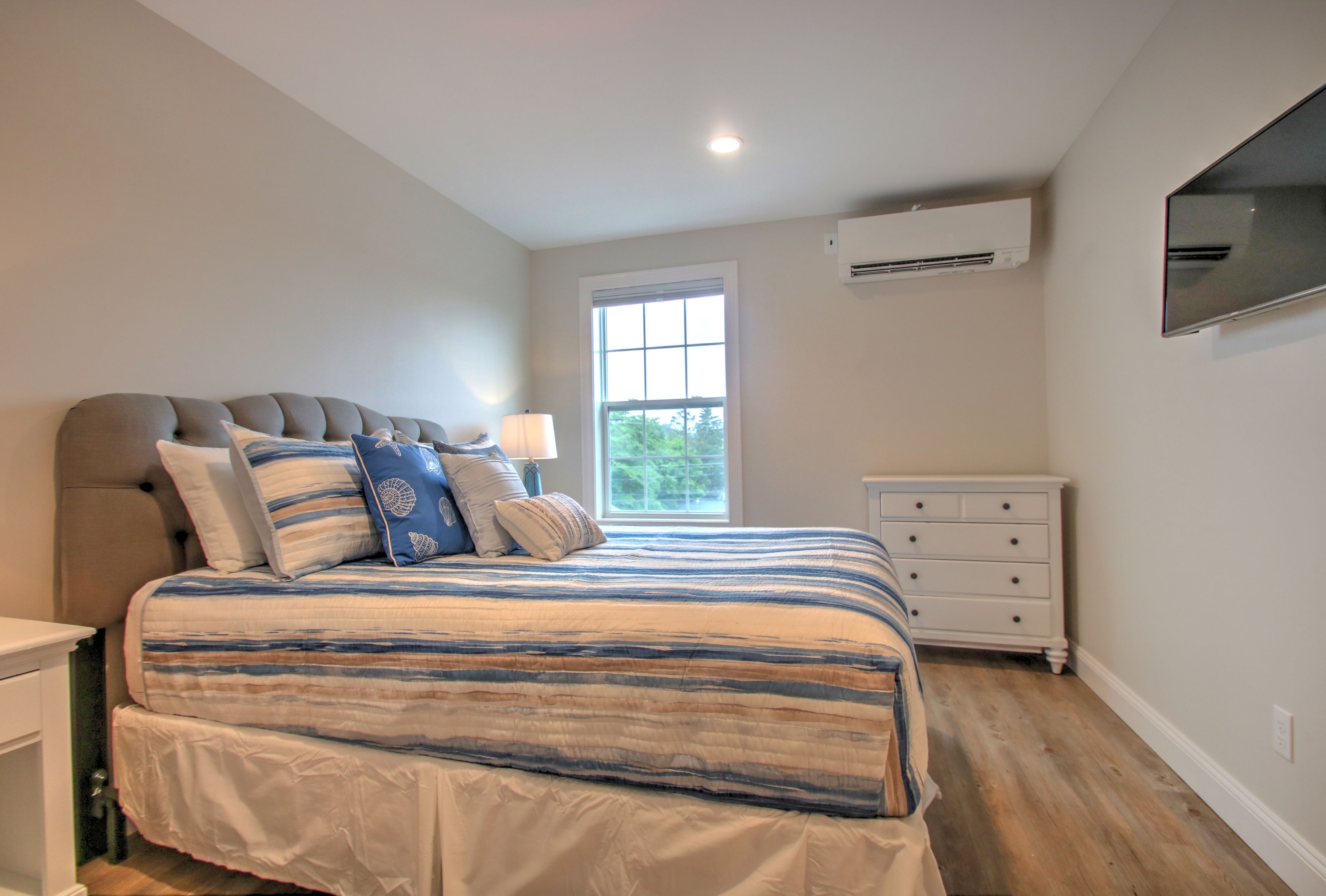 #14 sand dune one bedroom | in-room safe, individually decorated, individually furnished