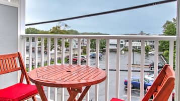 #13 Sand Dune One Bedroom | 1 bedroom, in-room safe, individually decorated, individually furnished