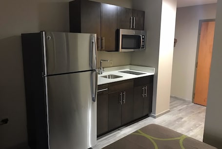 Ropa de cama de alta calidad, escritorio, cunas gratuitas y wifi gratis . Super 8 by Wyndham Pascagoula