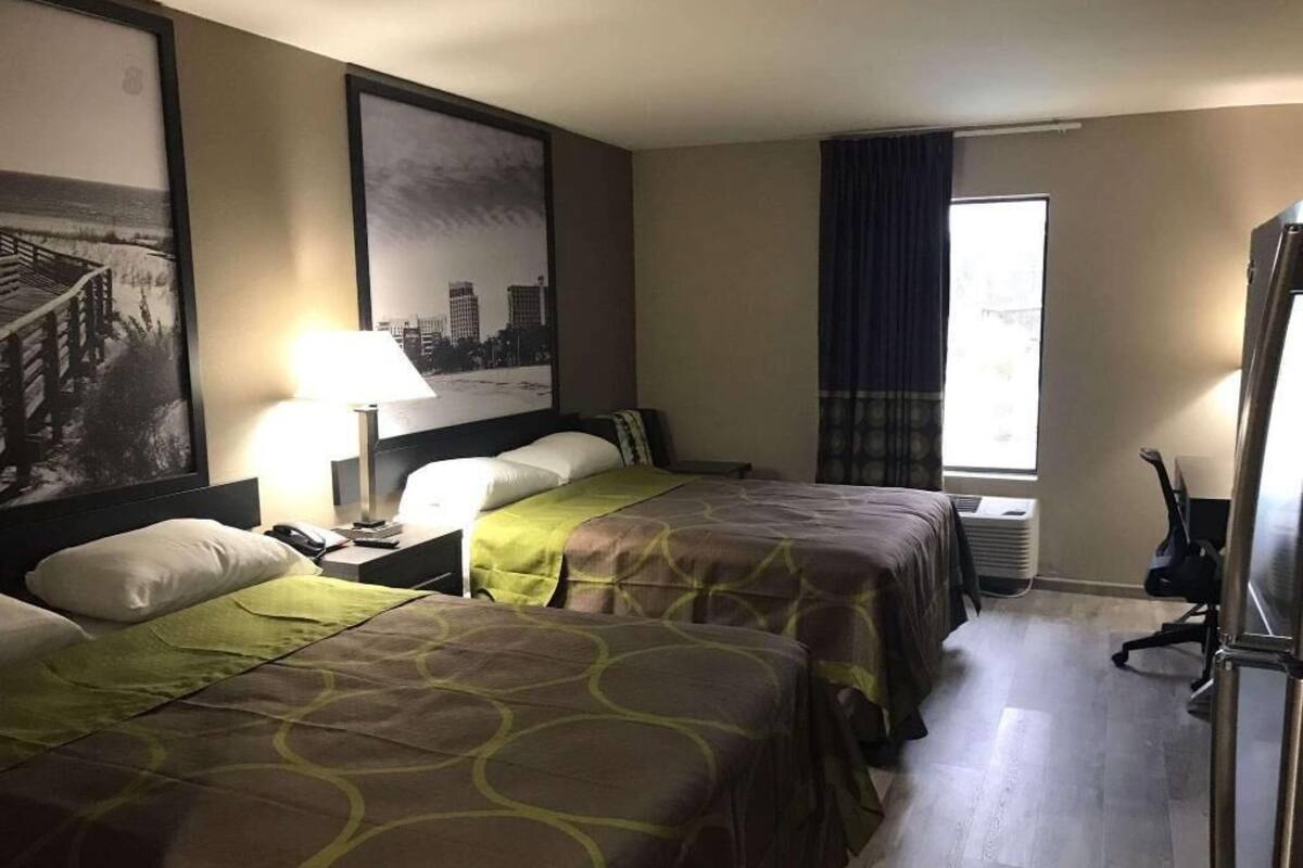 Roupas de cama premium, escrivaninha, berços grátis, Wi-Fi de cortesia