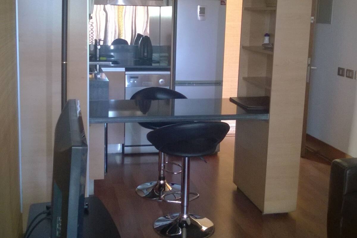 Apartamento luxo, 1 quarto | Opções para refeição no quarto